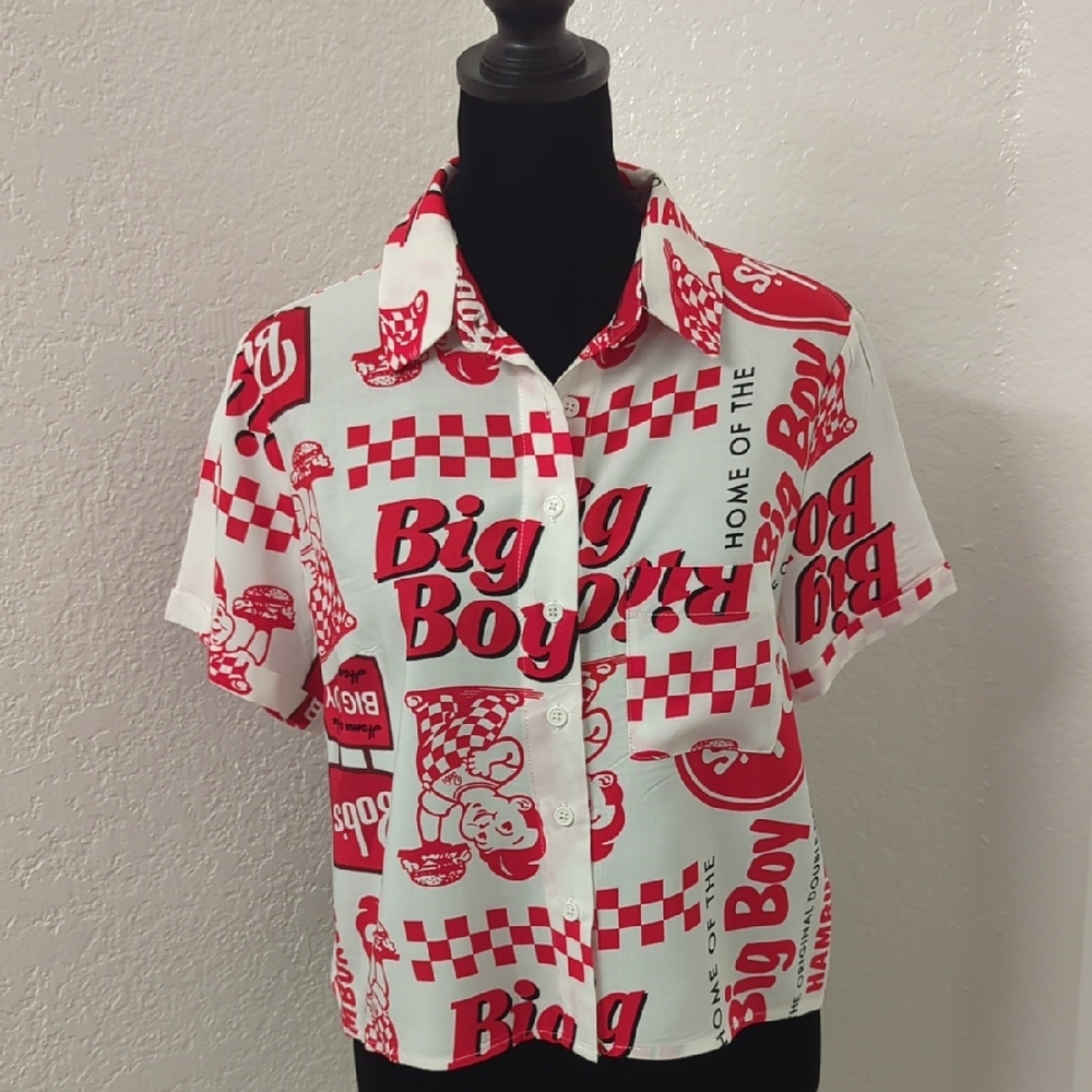 Forever 21 Red and White Graphic Camp Shirt